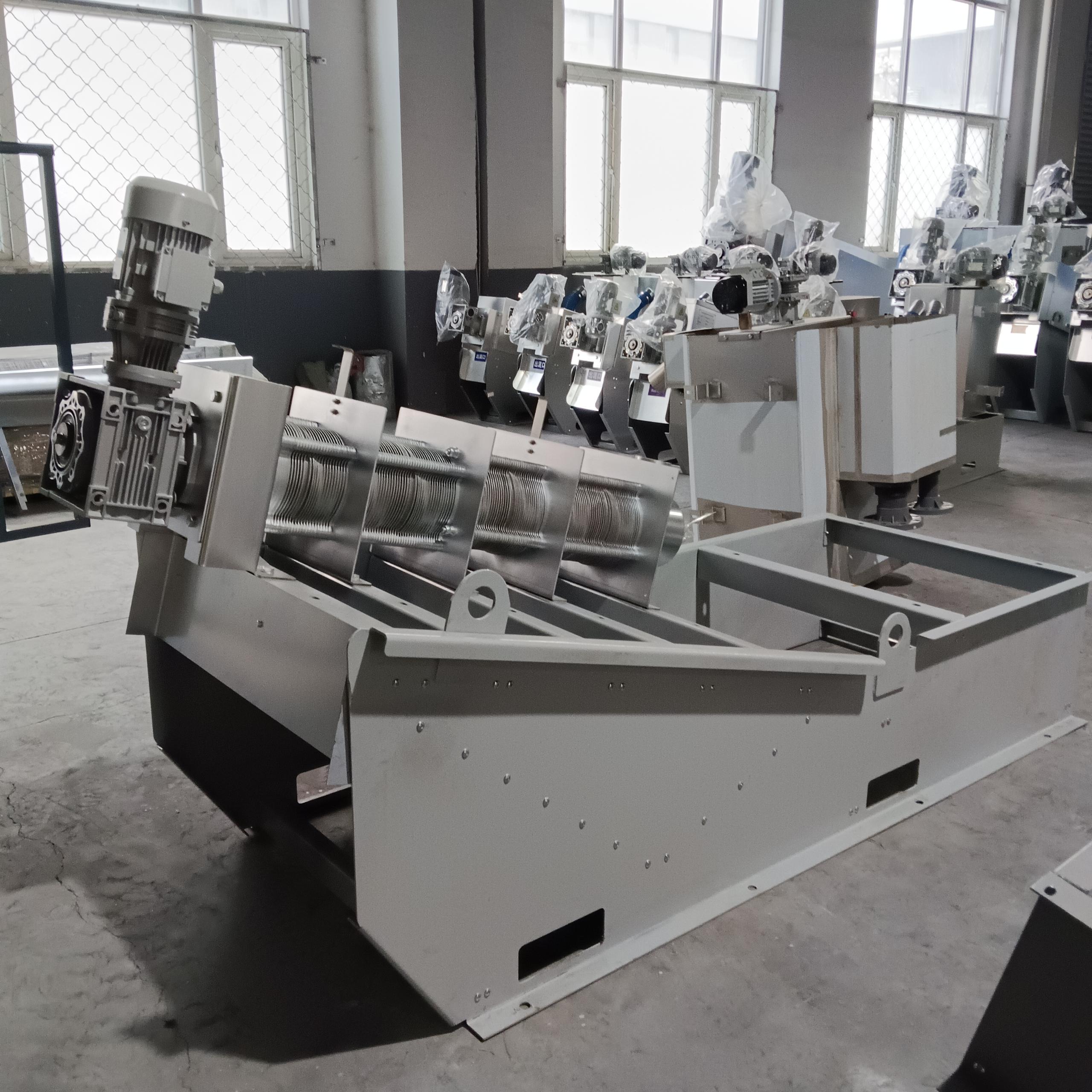 疊螺脫水機(jī)(1) 疊螺脫水機(jī)(1)